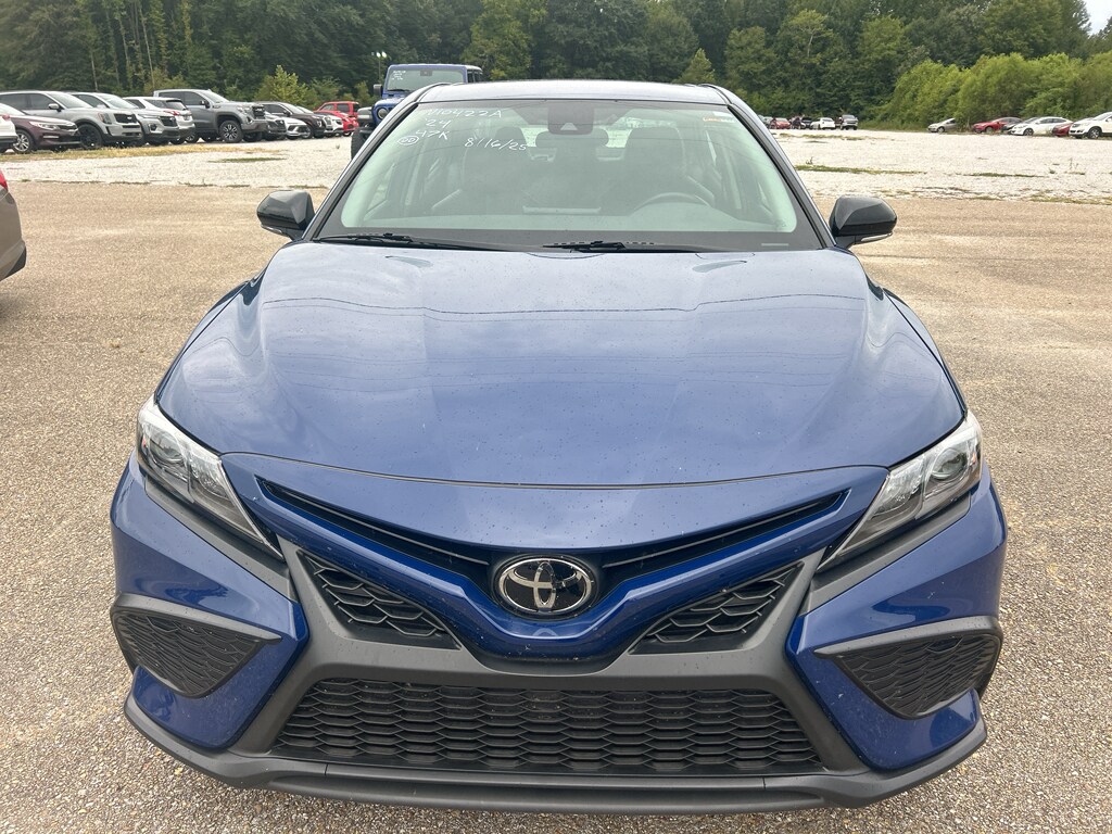 2024 Toyota Camry SE photo 2