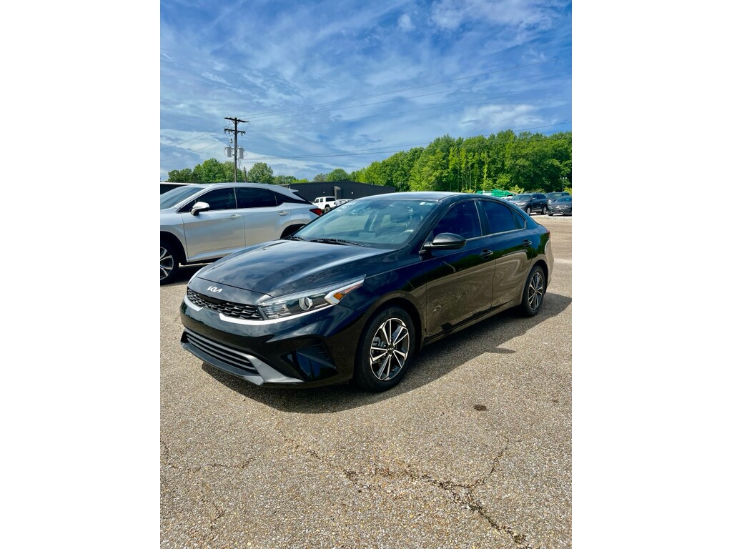 Used 2022 Kia Forte LXS Sedan
