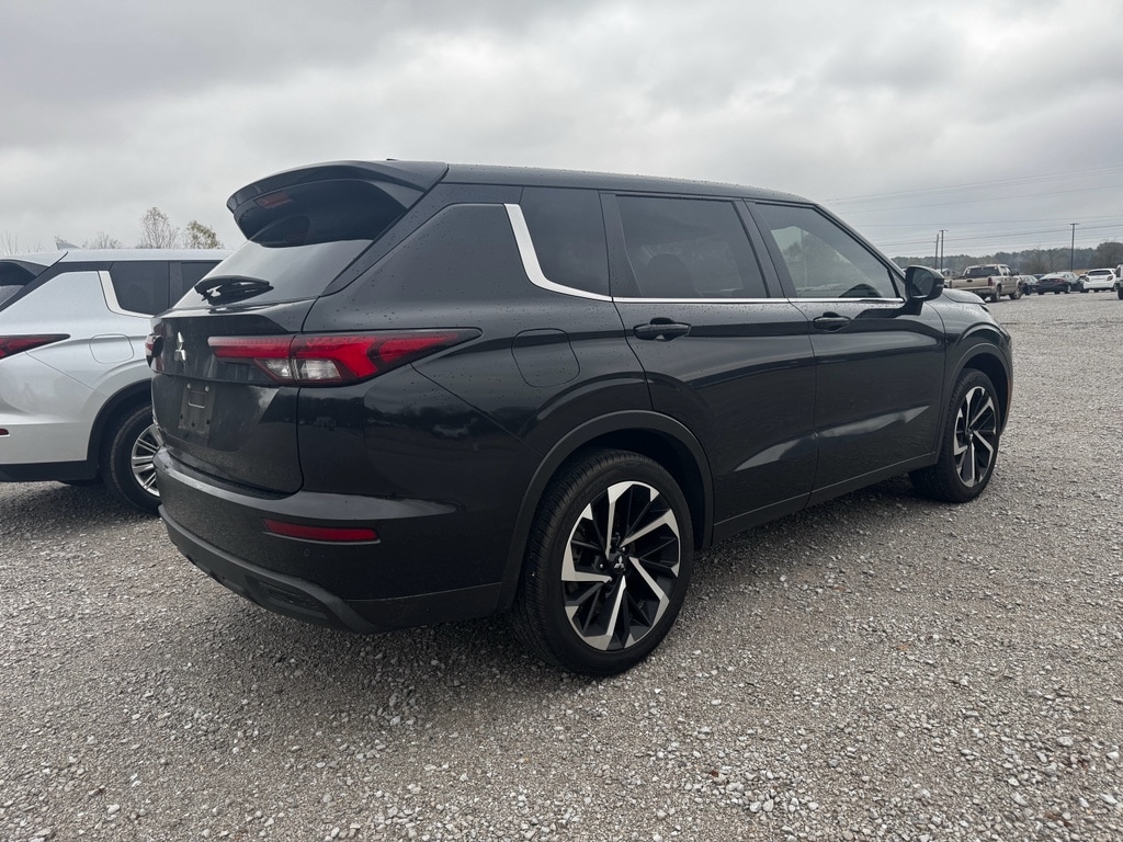 Used 2022 Mitsubishi Outlander ES CUV