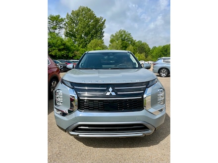 2026 Mitsubishi Outlander SE SUV