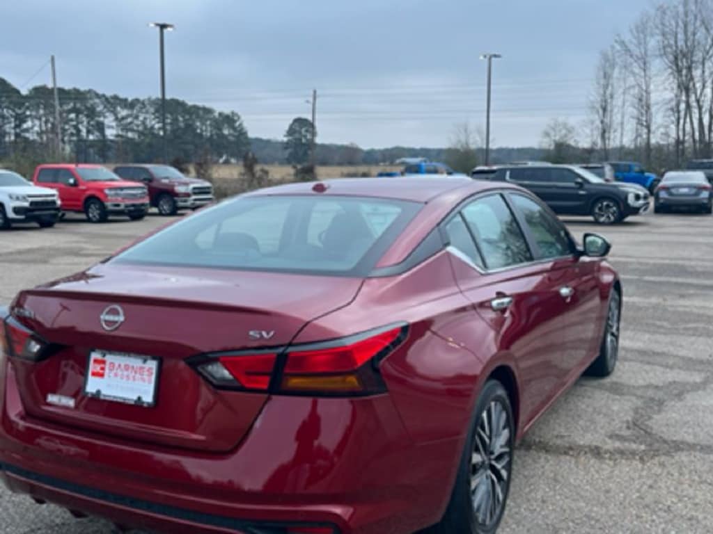 Used 2024 Nissan Altima 2.5 SV Sedan