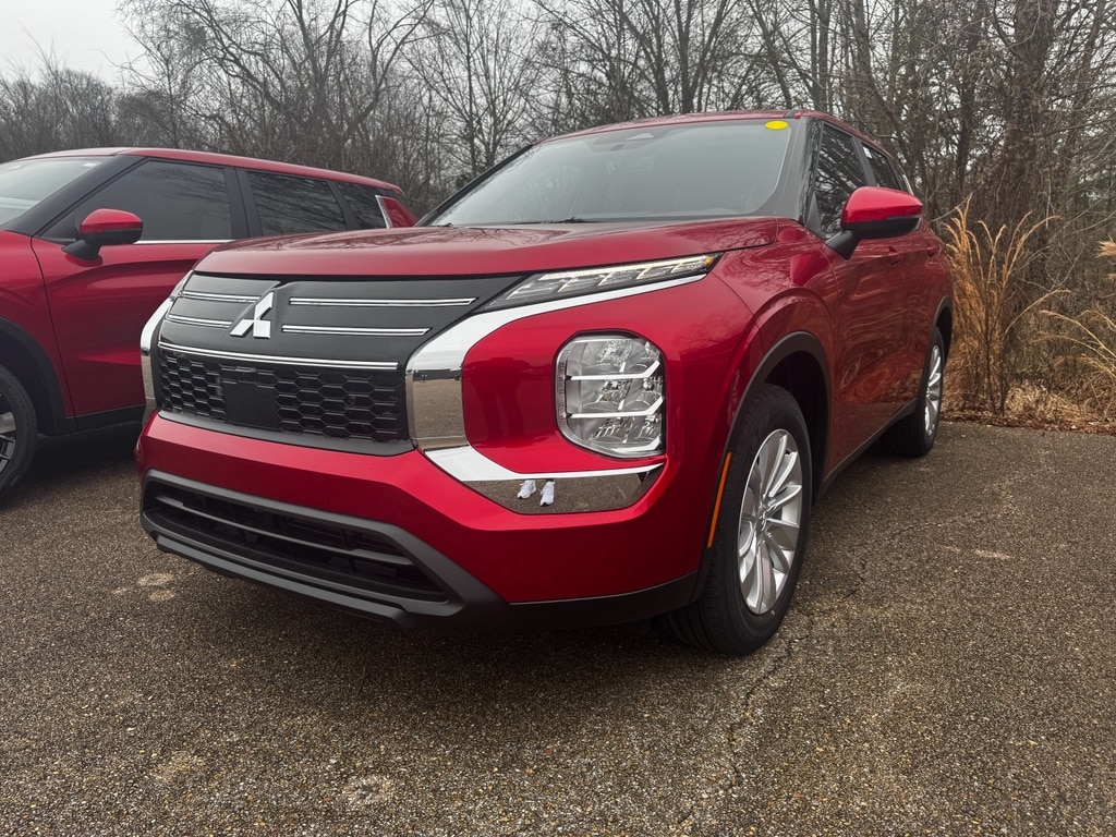 2026 Mitsubishi Outlander ES's photo