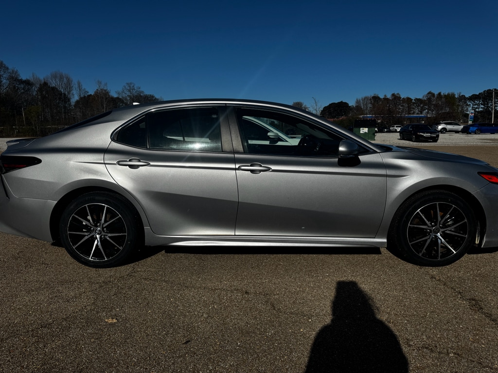 Used 2024 Toyota Camry SE Sedan