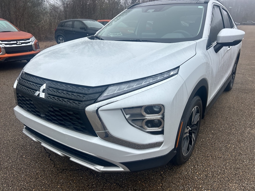 2026 Mitsubishi Eclipse Cross SE's photo
