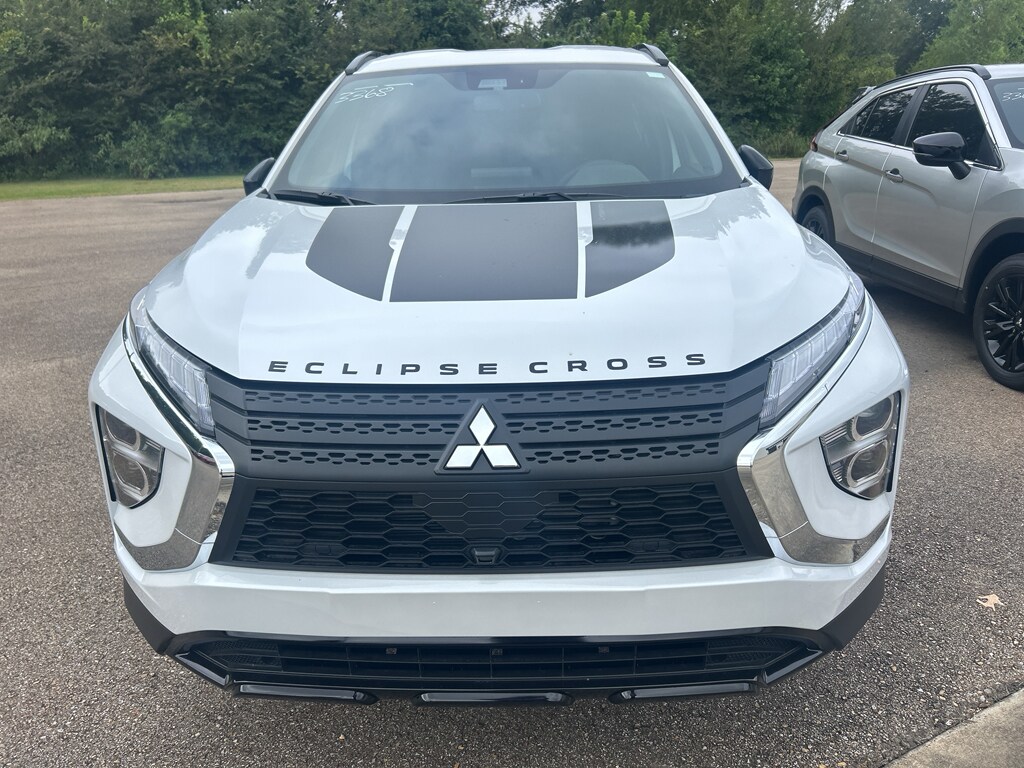 2025 Mitsubishi Eclipse Cross SEL photo 2