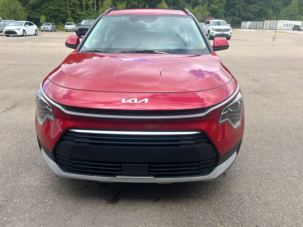 2023 Kia Niro EX photo 2