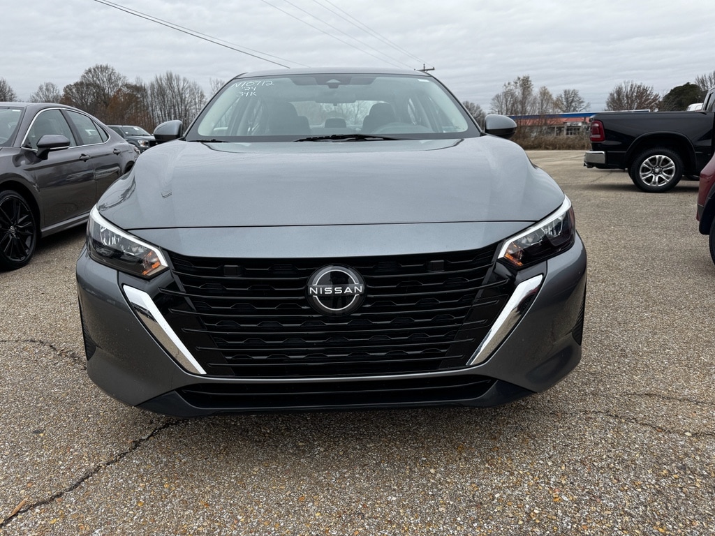 2024 Nissan Sentra SV's photo