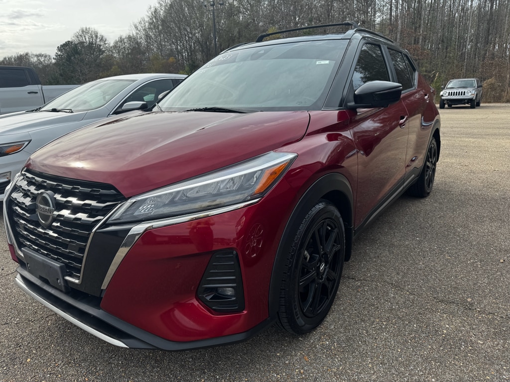 2021 Nissan Kicks SR