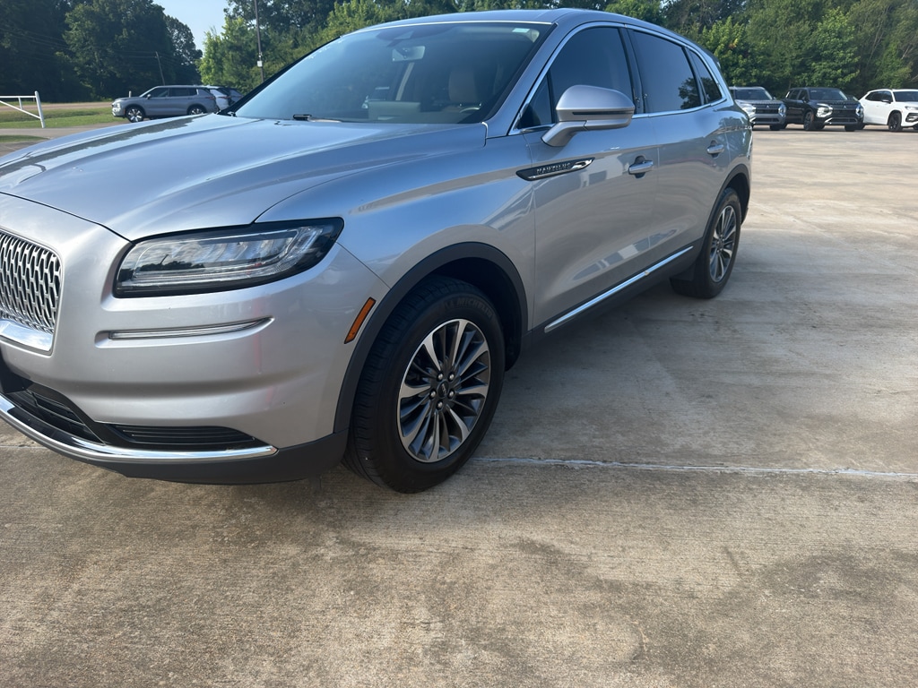 2023 Lincoln Nautilus Reserve FWD's photo