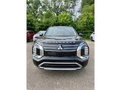 2026 Mitsubishi Outlander SE SUV