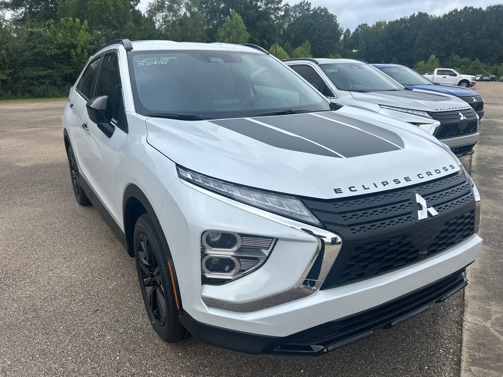 2025 Mitsubishi Eclipse Cross SEL photo 3