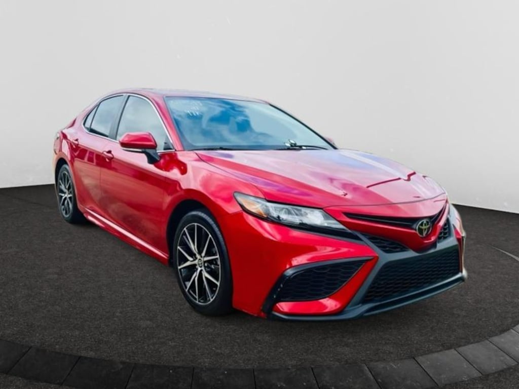 Used 2024 Toyota Camry SE Sedan
