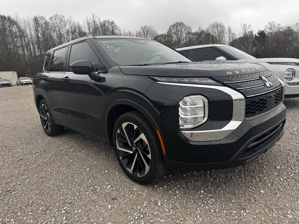 Used 2022 Mitsubishi Outlander ES CUV