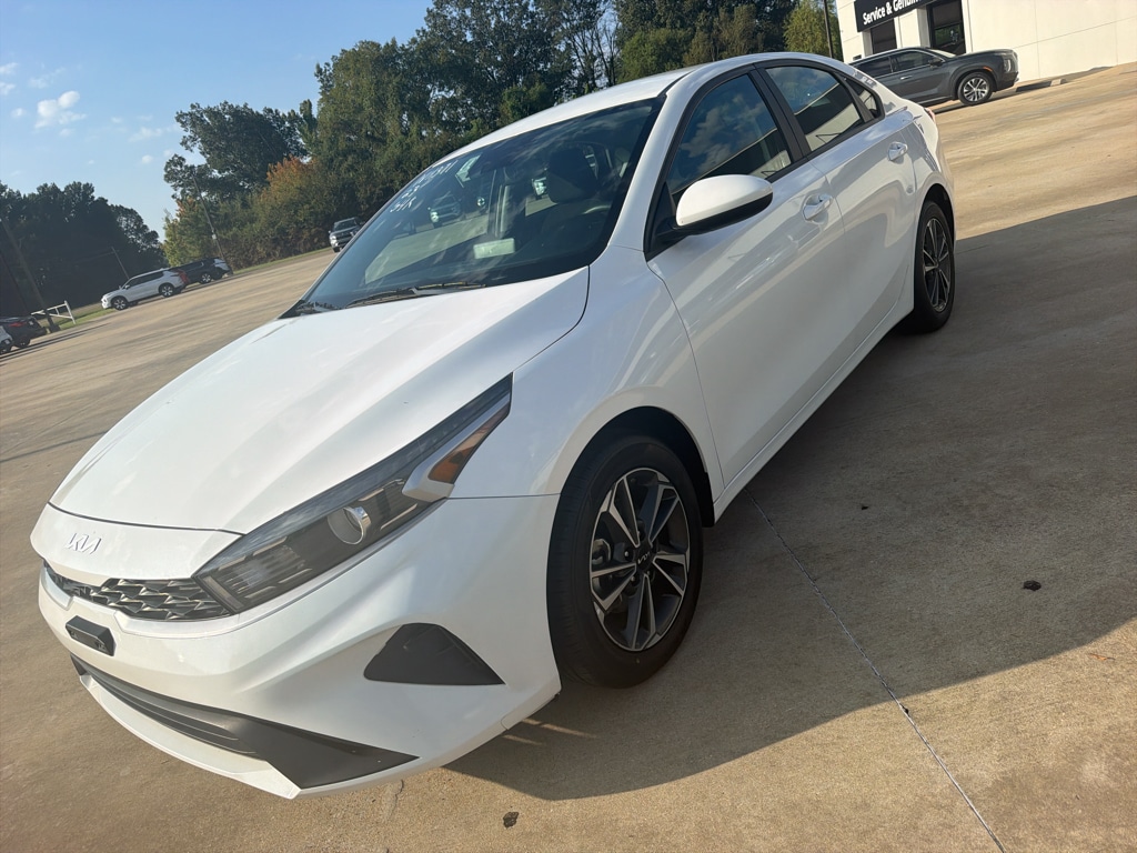 Used 2023 Kia Forte LXS Sedan