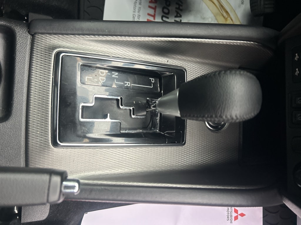 2025 Mitsubishi Outlander Sport SE - Photo 12