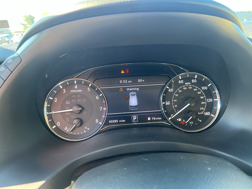 2021 Infiniti QX80 Luxe photo 2