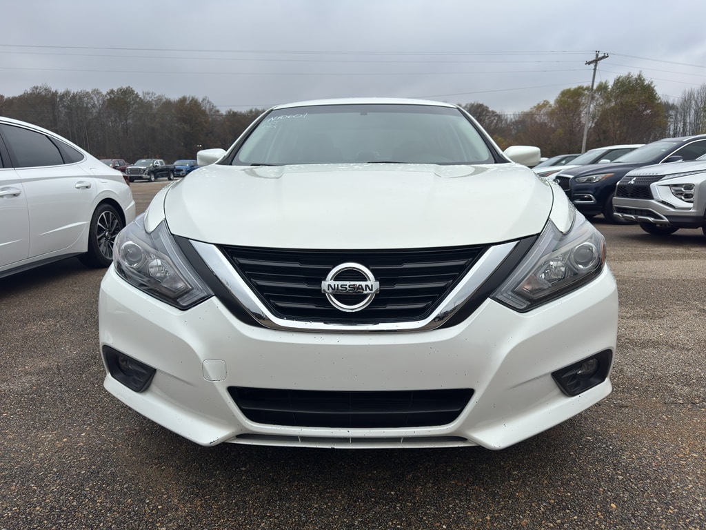 Used 2018 Nissan Altima SR with VIN 1N4AL3APXJC116627 for sale in Saltillo, MS