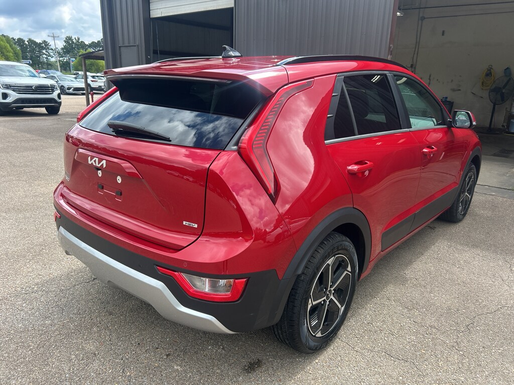 2023 Kia Niro EX photo 4