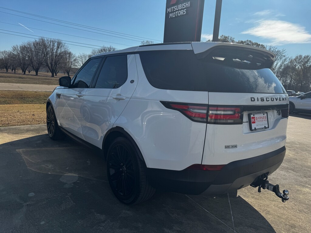 2017 Land Rover Discovery HSE photo 4