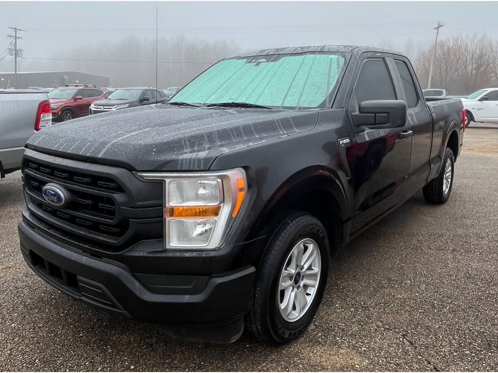 2021 Ford F-150 XL's photo