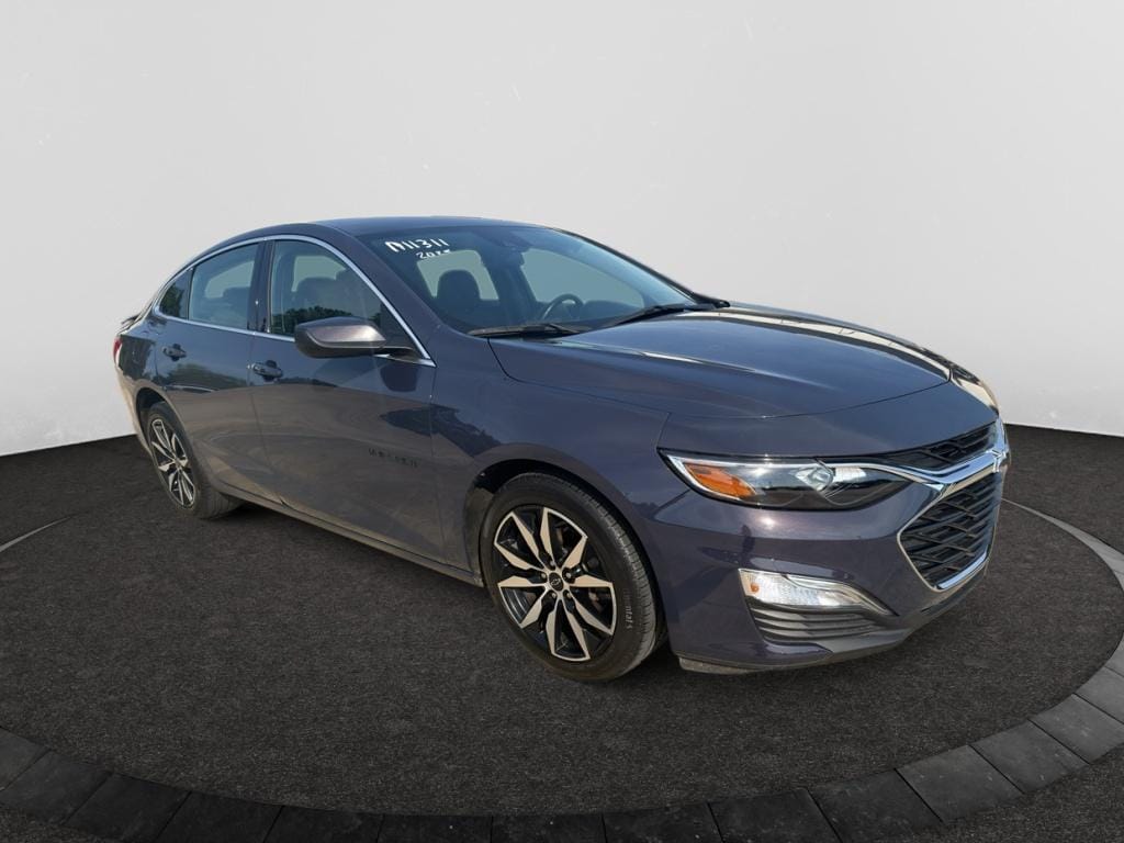 Used 2025 Chevrolet Malibu RS Sedan
