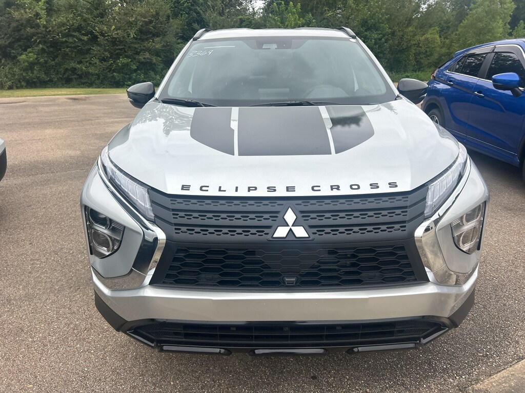 2025 Mitsubishi Eclipse Cross SEL photo 2
