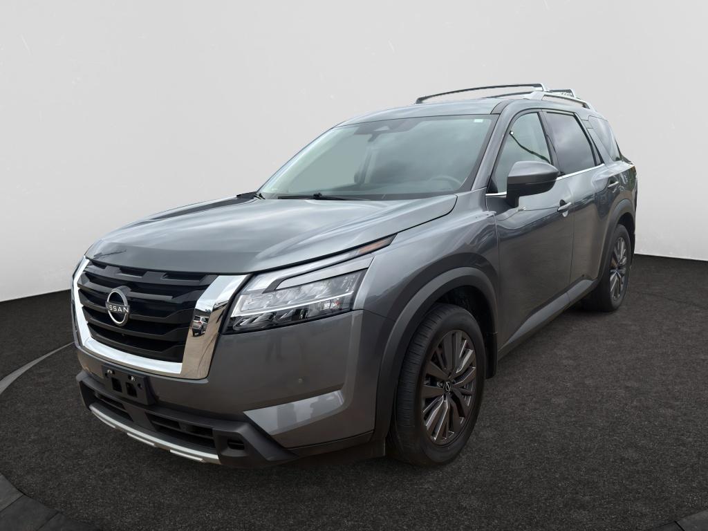 2023 Nissan Pathfinder SL 4WD's photo