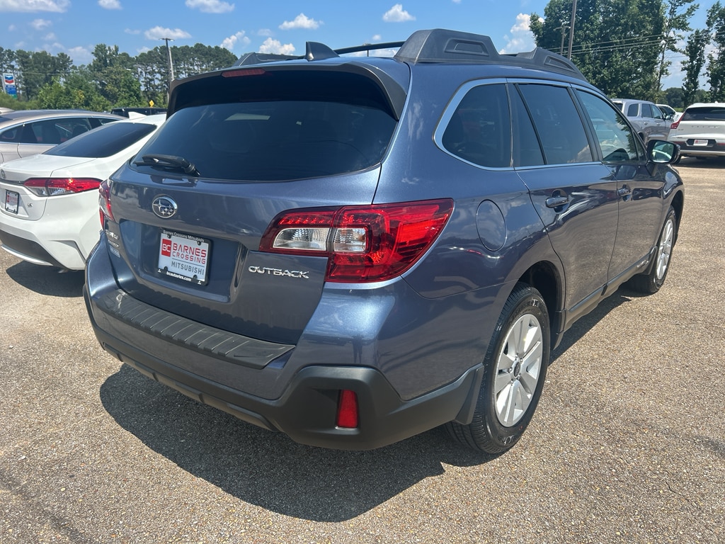Used 2018 Subaru Outback 2.5i Premium with EyeSight, Blind Spot Detection, Rear Cross Traffic Alert, Power Rear Gate, High Beam Assist, Moonroof, Navigation, and Starlink SUV