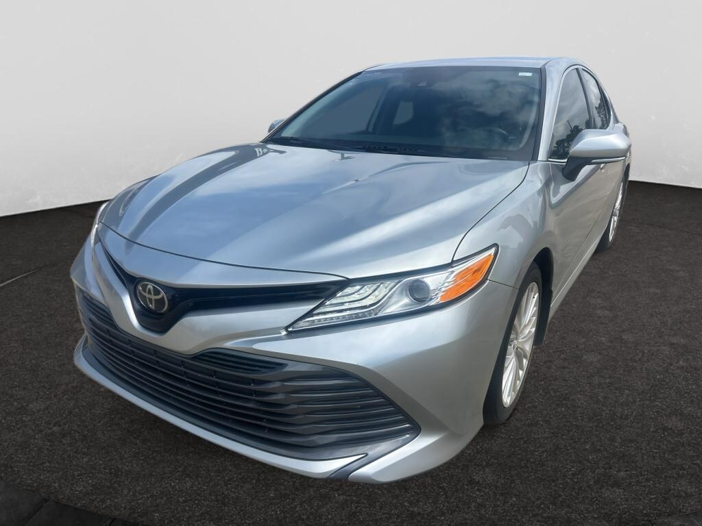 Used 2020 Toyota Camry XLE Sedan