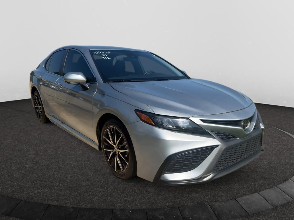 Used 2023 Toyota Camry SE Sedan