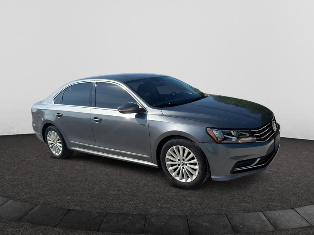 Used 2017 Volkswagen Passat 1.8T SE Sedan