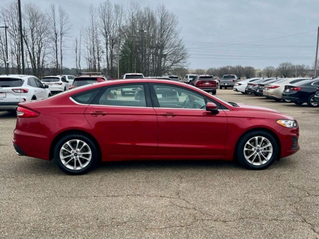 Used 2020 Ford Fusion SE Sedan