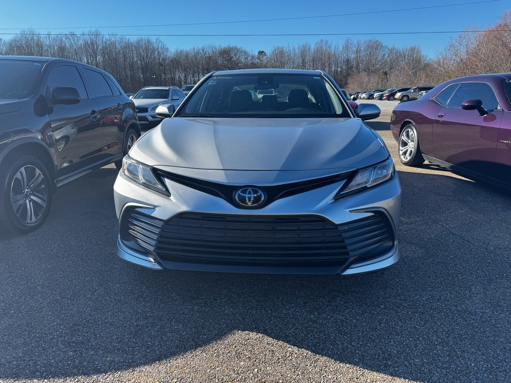 2021 Toyota Camry LE's photo