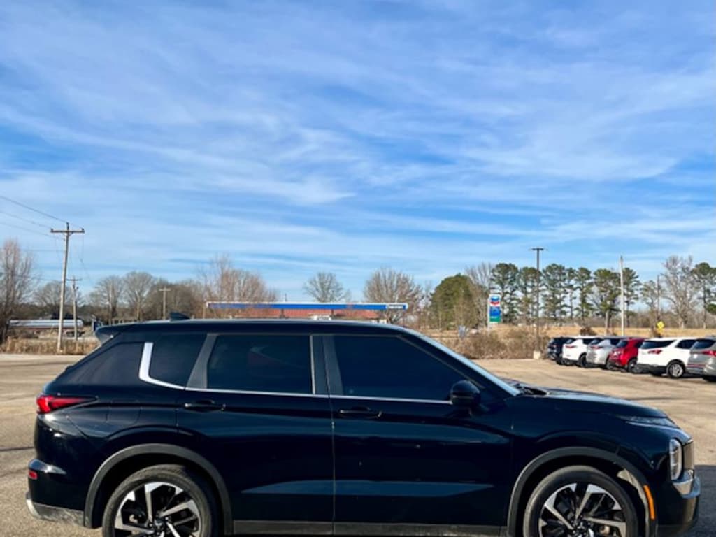 Used 2022 Mitsubishi Outlander ES CUV