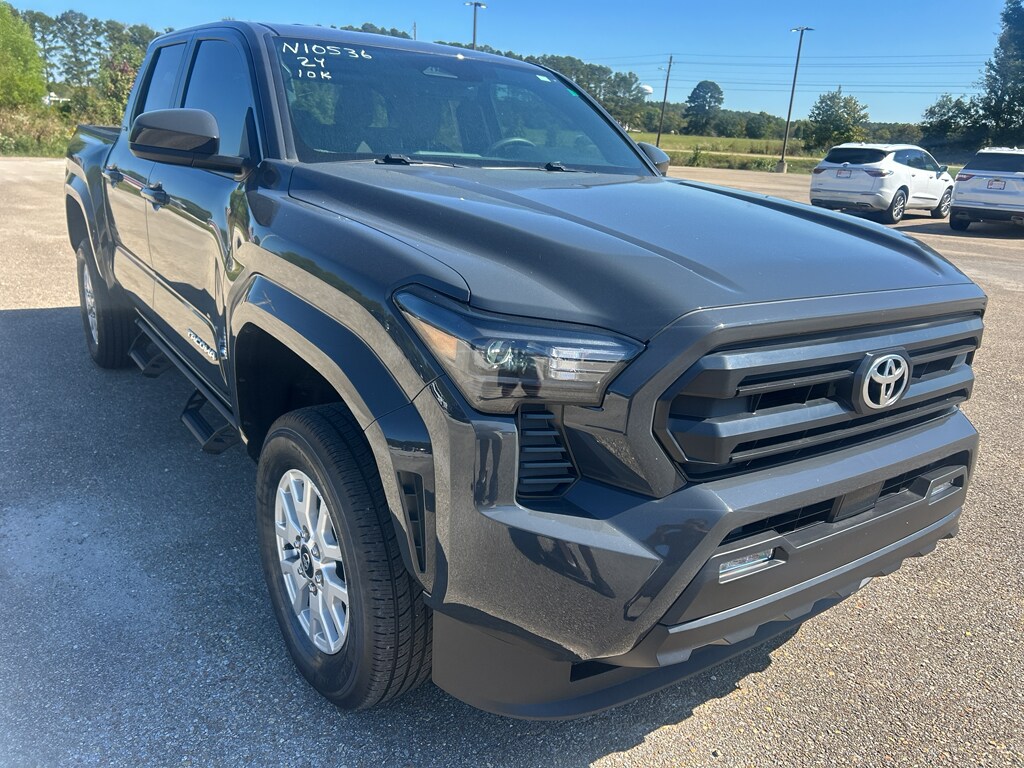 2024 Toyota Tacoma SR5 photo 3