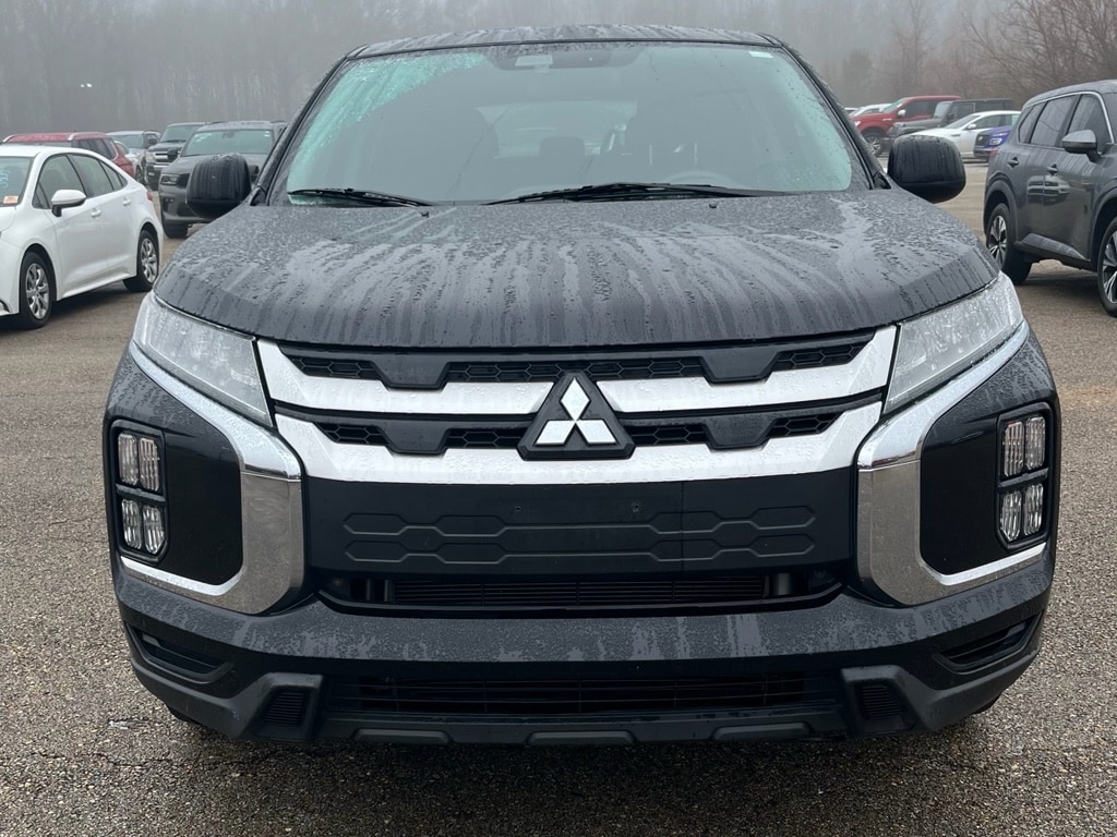 2022 Mitsubishi Outlander Sport ES's photo
