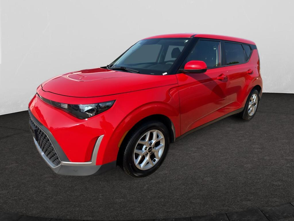 Used 2023 Kia Soul LX Hatchback