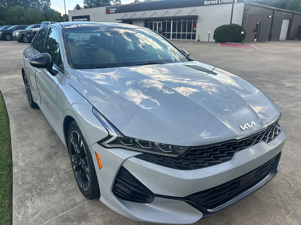 2023 Kia K5 GT-Line photo 3