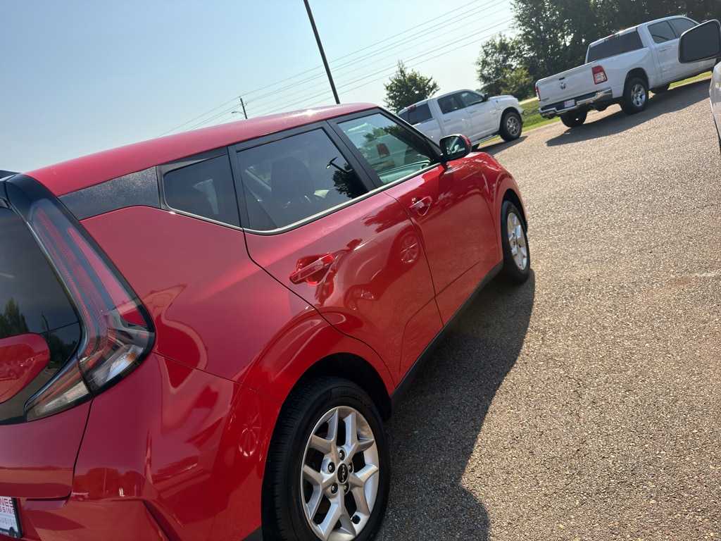 Used 2023 Kia Soul LX Hatchback