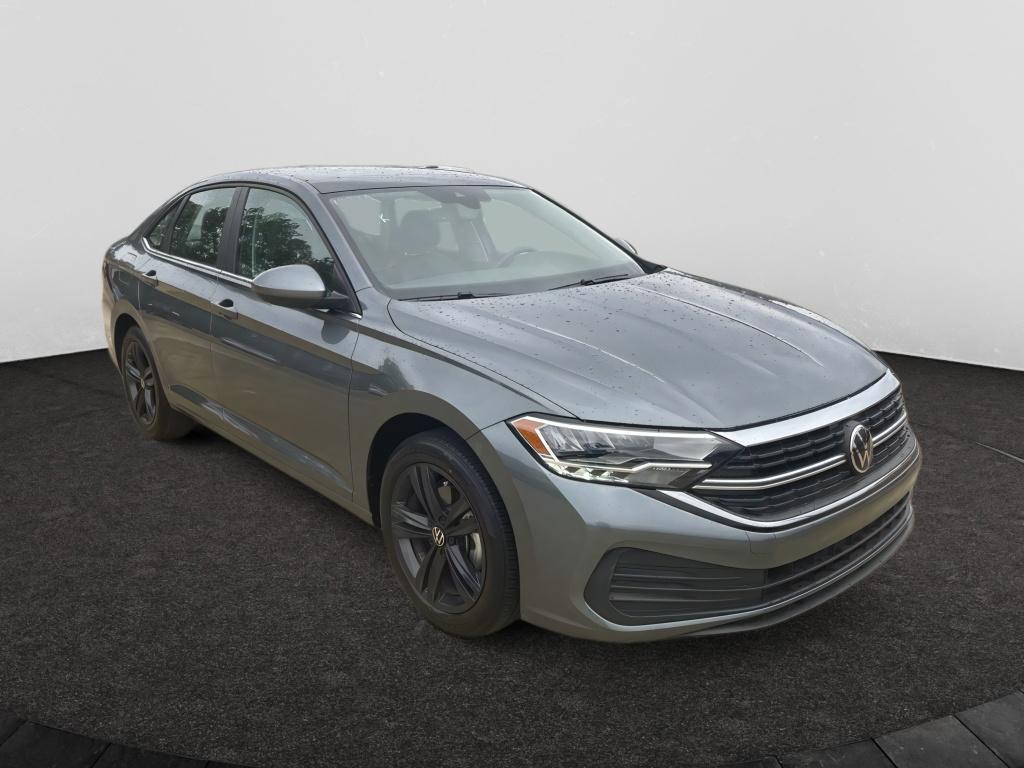 2024 Volkswagen Jetta SE photo 3