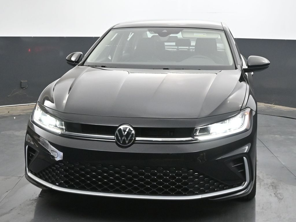 2025 Volkswagen Jetta SE photo 2