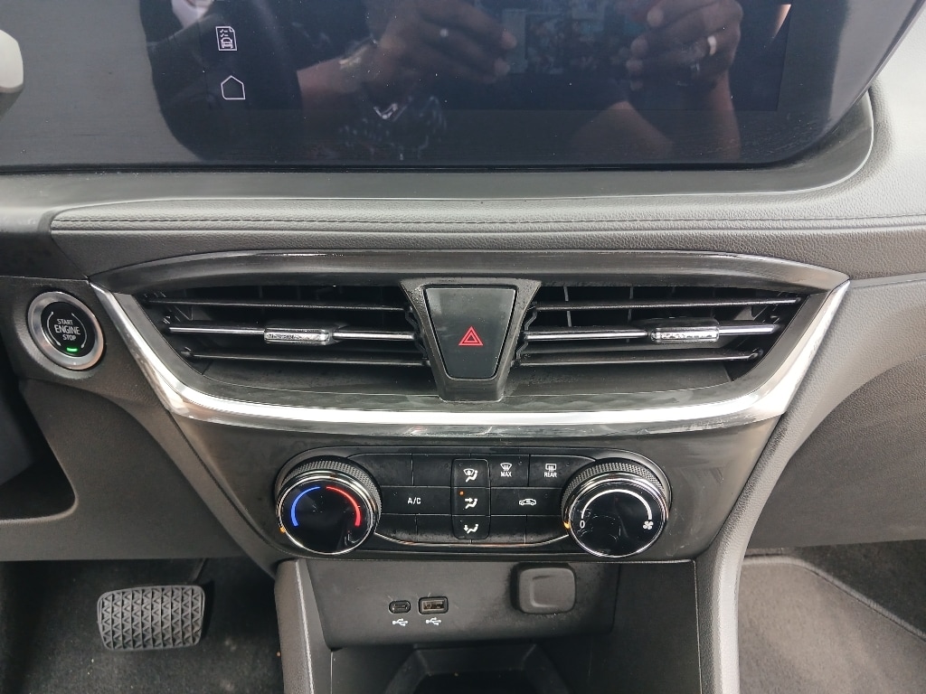 2025 Buick Encore GX Preferred - Photo 14
