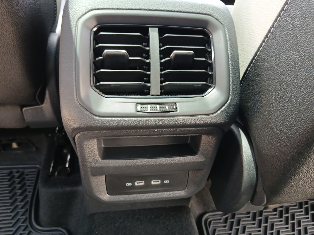 2026 Volkswagen Taos SE - Photo 30