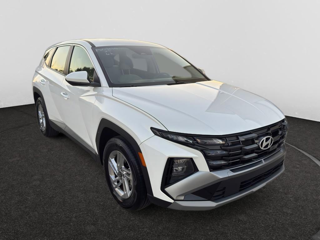 2025 Hyundai Tucson SE Sport photo 3