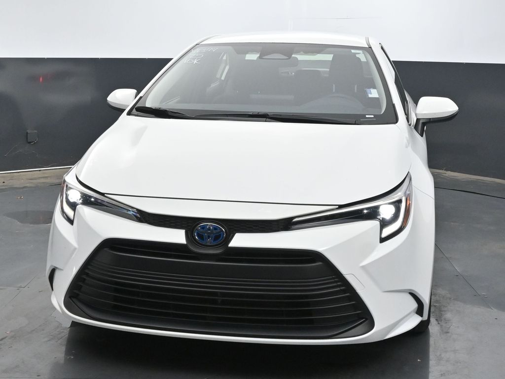 2025 Toyota Corolla Hybrid LE photo 2