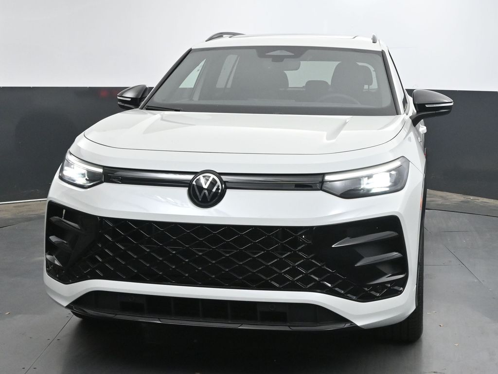 2025 Volkswagen Tiguan SE R-Line Black photo 2