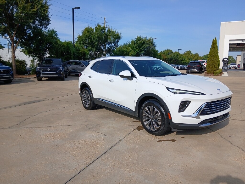 Used 2024 Buick Envision Preferred Sport Utility