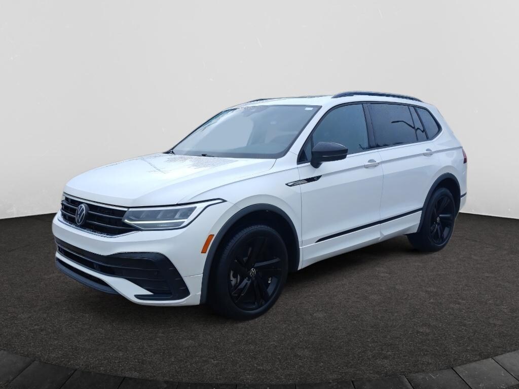 Used 2024 Volkswagen Tiguan SE R-Line Black Sport Utility