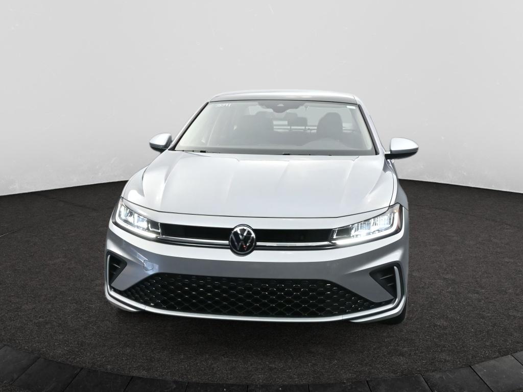 2025 Volkswagen Jetta SE photo 2