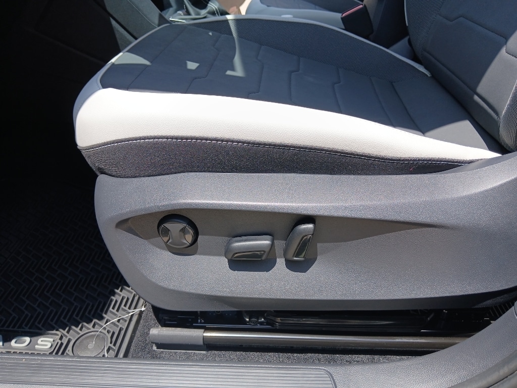 2026 Volkswagen Taos SE - Photo 17
